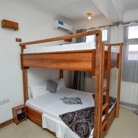 Kuti Hotel Stone Town Zanzibar Extérieur photo